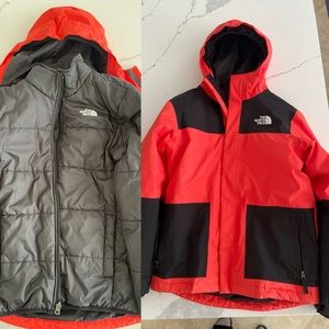 Northface boys triclimate jacket. Removable puffer. Red shell, black puffer.